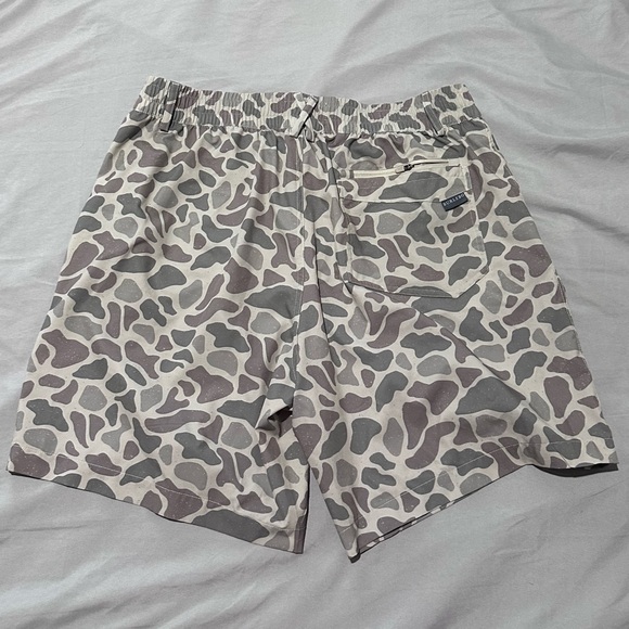 BURLEBO Tan and Gray Camouflage Shorts - Picture 3 of 4